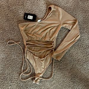 One shoulder bodysuit 🔥🔥🔥🔥🔥*never worn!!!*